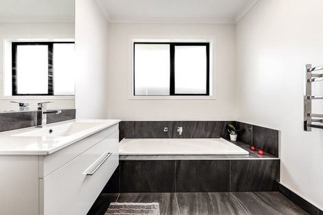 Photo of property in 19 Maanihi Drive, Rototuna North, Hamilton, 3210