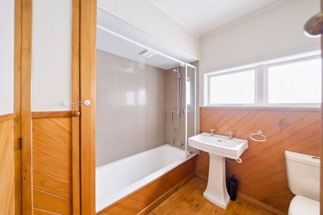 Photo of property in 4 Omar Street, Khandallah, Wellington, 6035