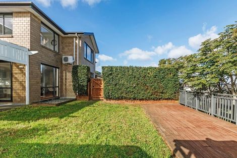 Photo of property in 33 Kilkelly Avenue, Pinehill, Auckland, 0632