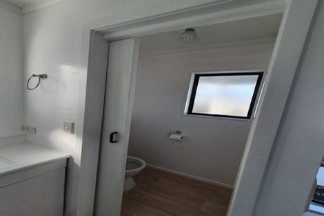 Photo of property in 90 Monarch Avenue, Hillcrest, Auckland, 0627