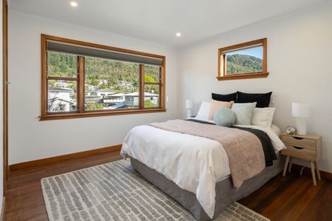 Photo of property in 76 Hampden Street, Picton, 7220