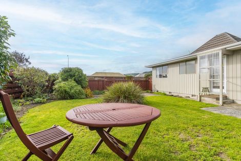 Photo of property in 49 Arawhata Road, Paraparaumu, 5032