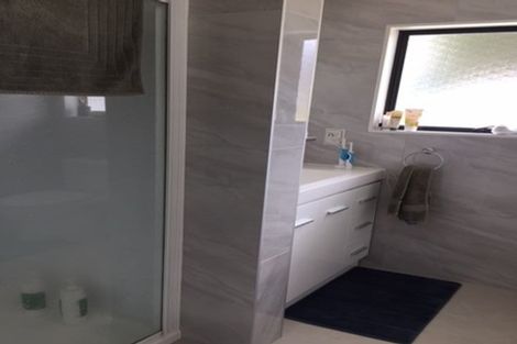 Photo of property in 12 Glendawn Place, Bayview, Auckland, 0629