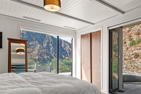 Photo of property in 12 Crows Nest Road, Arthurs Point, Queenstown, 9371