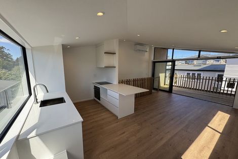 Photo of property in 7b Manor Place, Point Chevalier, Auckland, 1022