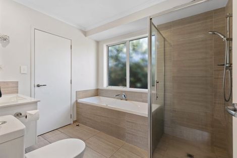 Photo of property in 24 Leet Crescent, Papamoa Beach, Papamoa, 3118