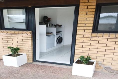 Photo of property in 850 East Coast Road, Oteha, Auckland, 0630