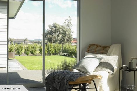 Photo of property in 6 Poaka Place, One Tree Point, 0118