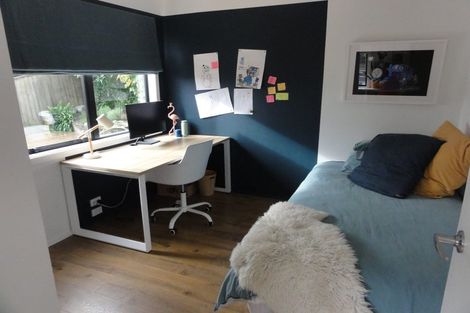 Photo of property in 2 Otonga Way, Churton Park, Wellington, 6037