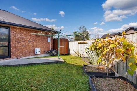 Photo of property in 15 Orlando Way, Kelvin Grove, Palmerston North, 4414
