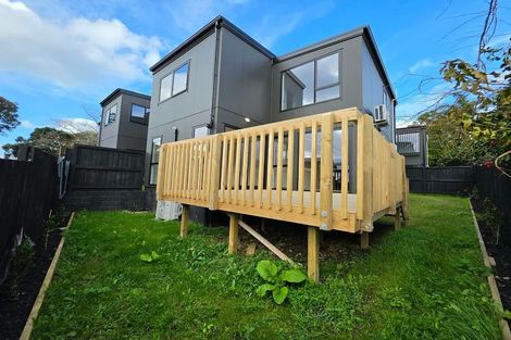 Photo of property in 18f Sunnyhill Crescent, Sunnyhills, Auckland, 2010