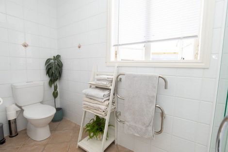 Photo of property in 11 Darlington Street, Ngatea, 3503