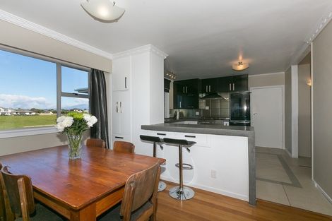 Photo of property in 1 Tiromoana Crescent, Bell Block, New Plymouth, 4312