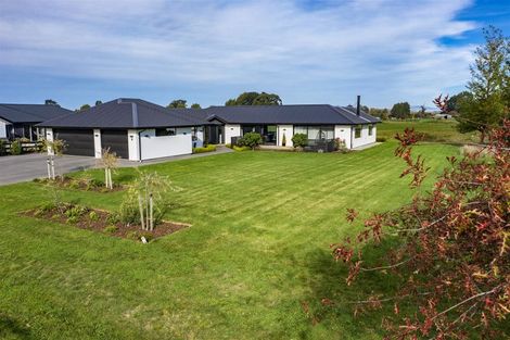 Photo of property in 8 Te Haunui Lane, Pegasus, 7612