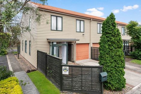 Photo of property in Tuscany Towers, 11/1 Ambrico Place, New Lynn, Auckland, 0600