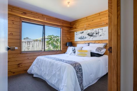 Photo of property in 114 Pooks Road, Ranui, Auckland, 0612