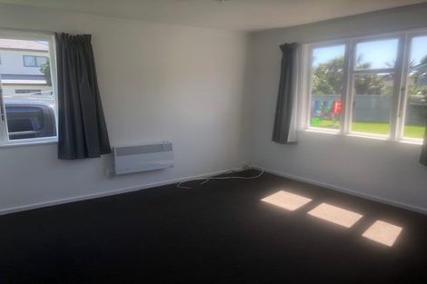 Photo of property in 9 Kotuku Street, Te Atatu Peninsula, Auckland, 0610