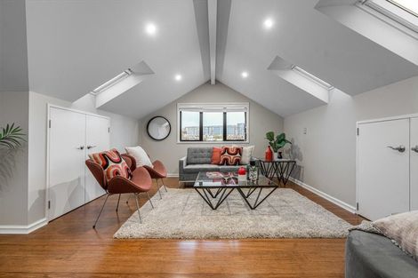 Photo of property in 102 Bassett Road, Remuera, Auckland, 1050