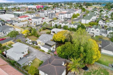 Photo of property in 11 Stephen Avenue, Henderson, Auckland, 0610