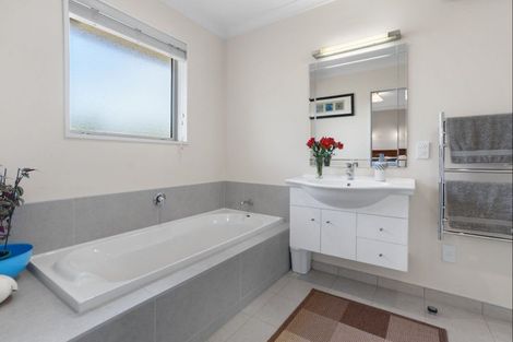 Photo of property in 72 Rotherham Drive, West Melton, 7618