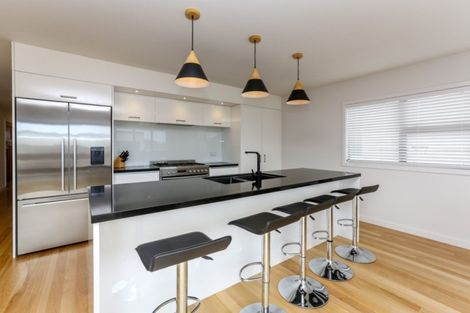 Photo of property in 116 Vivian Street, New Plymouth, 4310