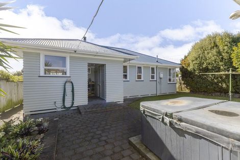 Photo of property in 14 Carthew Street, Okato, 4335