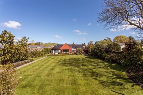 Photo of property in 16 Westburn Terrace, Burnside, Christchurch, 8041