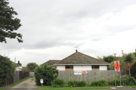 Photo of property in 18 Northcote Road, Northcote, Christchurch, 8052