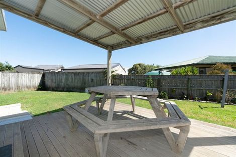 Photo of property in 4 Taonui Street, Waitarere Beach, Levin, 5510