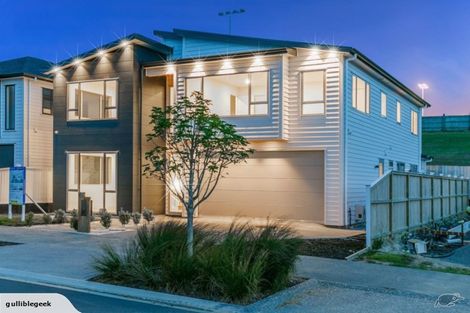 Photo of property in 15 Bight Road, Long Bay, Auckland, 0630