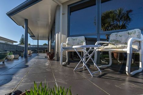 Photo of property in 100a Tasman Street, Karoro, Greymouth, 7805