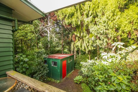 Photo of property in 16 Waima Crescent, Titirangi, Auckland, 0604
