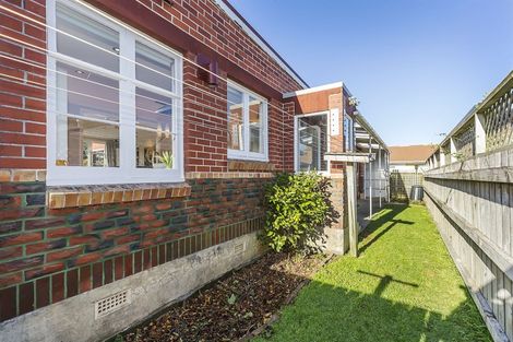 Photo of property in 11 Beauchamp Street, Tawa, Wellington, 5028