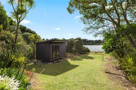 Photo of property in 2 Wharf Road, Te Atatu Peninsula, Auckland, 0610