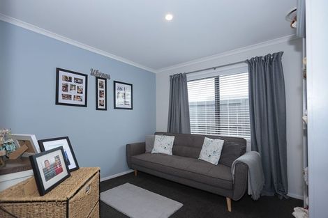 Photo of property in 14 Ridge Drive, Omokoroa, 3114