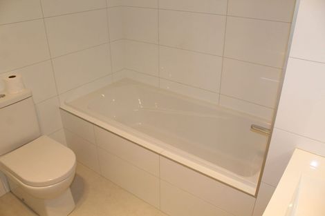 Photo of property in 24a Titoki Street, Te Atatu Peninsula, Auckland, 0610