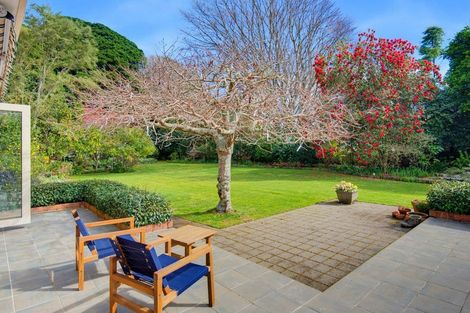 Photo of property in 10 Karaka Grove, Waikanae, 5036