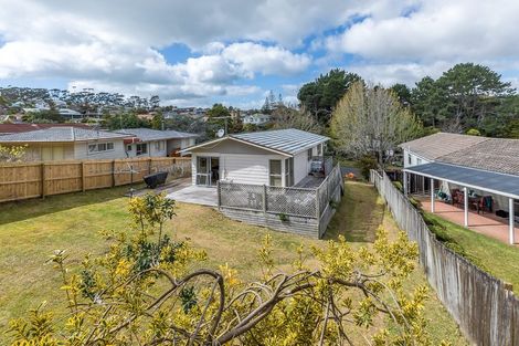 Photo of property in 36 Lavery Place, Sunnynook, Auckland, 0632