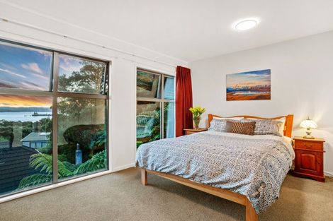 Photo of property in 3a Whiorau Grove, Lowry Bay, Lower Hutt, 5013
