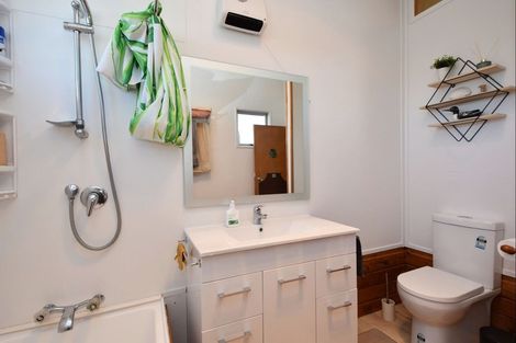 Photo of property in 111 Avon Road, Clifton, Invercargill, 9812