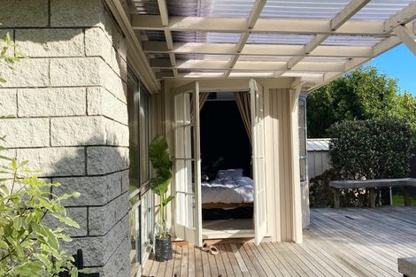 Photo of property in 2/41 James Evans Drive, Northcote, Auckland, 0627