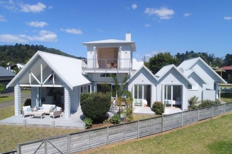 Photo of property in 125 Waimaire Avenue, Matarangi, Whitianga, 3592