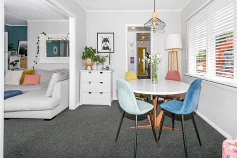 Photo of property in 15 Sandwich Road, St Andrews, Hamilton, 3200