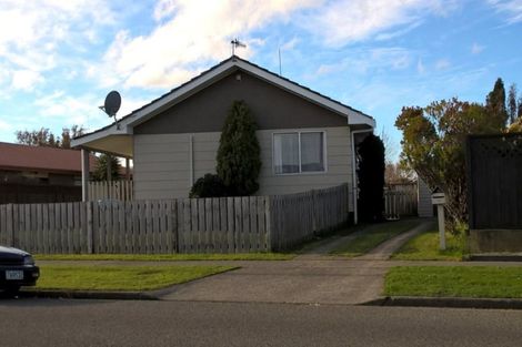 Photo of property in 98 Roberts Line, Kelvin Grove, Palmerston North, 4414