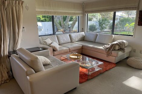 Photo of property in 11a Puriri Avenue, Orewa, 0931