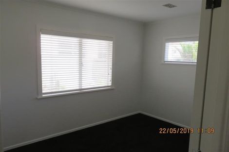 Photo of property in 22 Hepburn Road, Glendene, Auckland, 0602