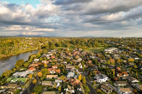 Photo of property in 18a Burn-murdoch Street, St Andrews, Hamilton, 3200