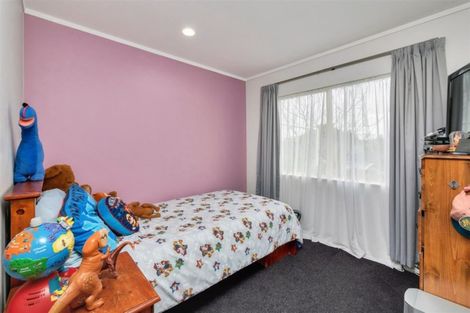 Photo of property in 13 Broadfield Street, Massey, Auckland, 0614