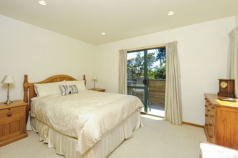 Photo of property in 30 Cochran Road, Oratia, Auckland, 0604