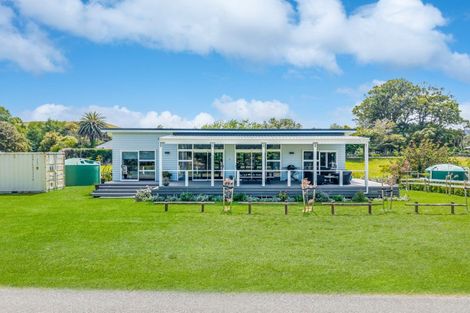 Photo of property in 4 Pinedale Crescent, Riversdale Beach, Masterton, 5872